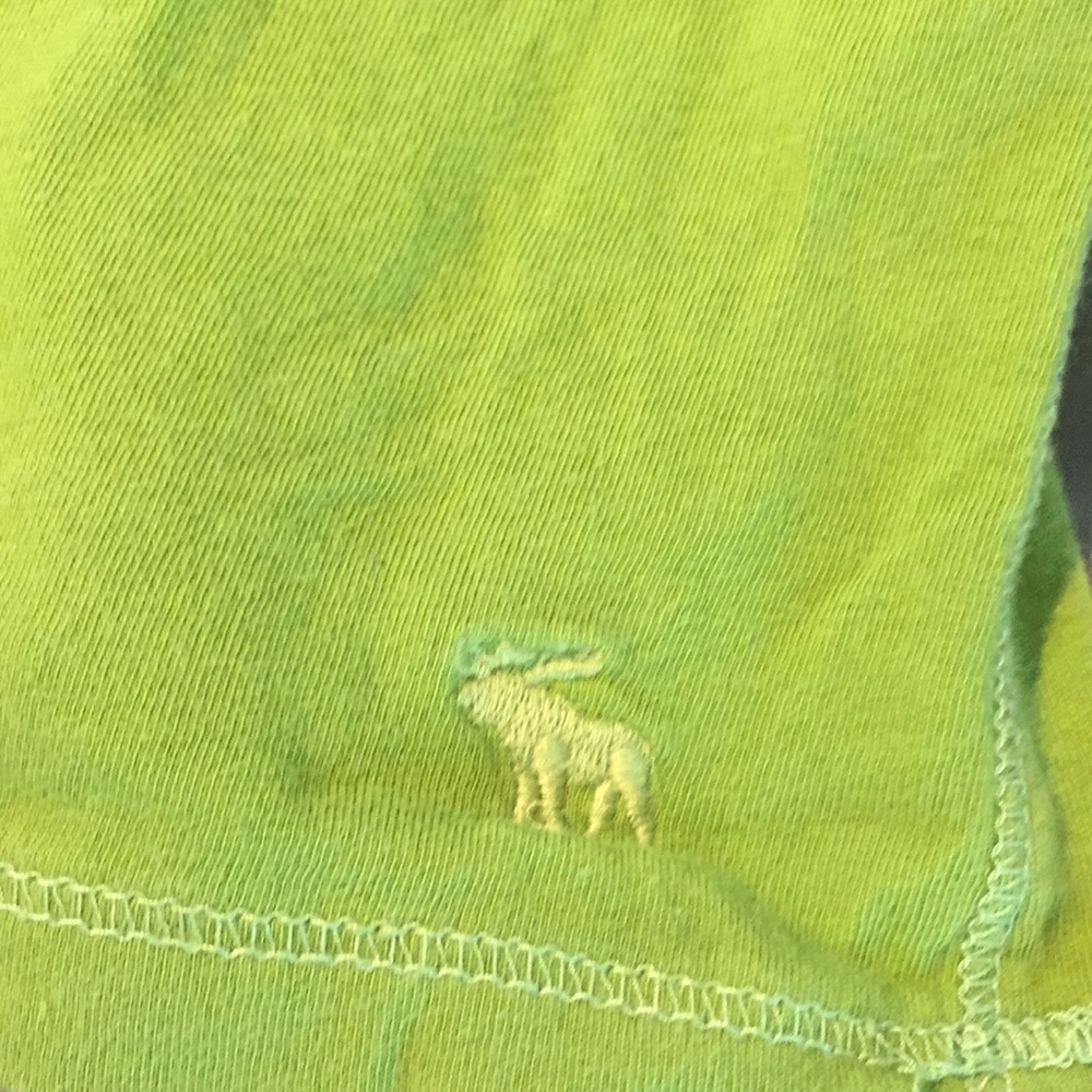 Green rose accented strapless top - Picture 5 of 5